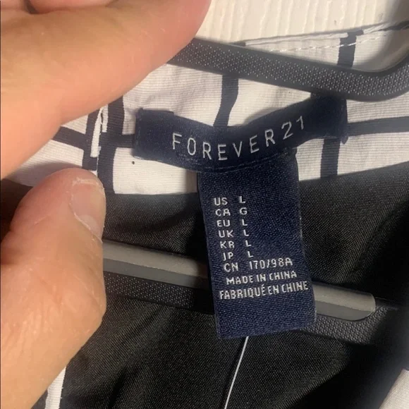 Forever 21 NWT Stylish Black and White Grid women Dress - Picture 5 of 11